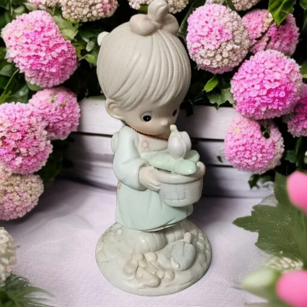 Vintage‎ Precious Moments Figure Calendar Girls May Enesco Girl Holding Flower